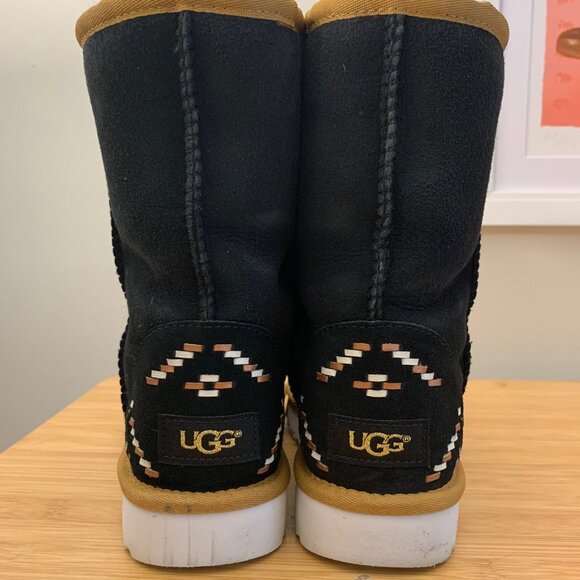UGG classic short Rustic Weave boot - Picture 4 of 11
